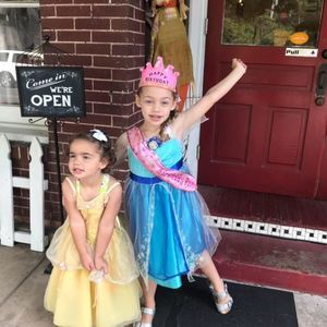 Meet your Posher, Becky